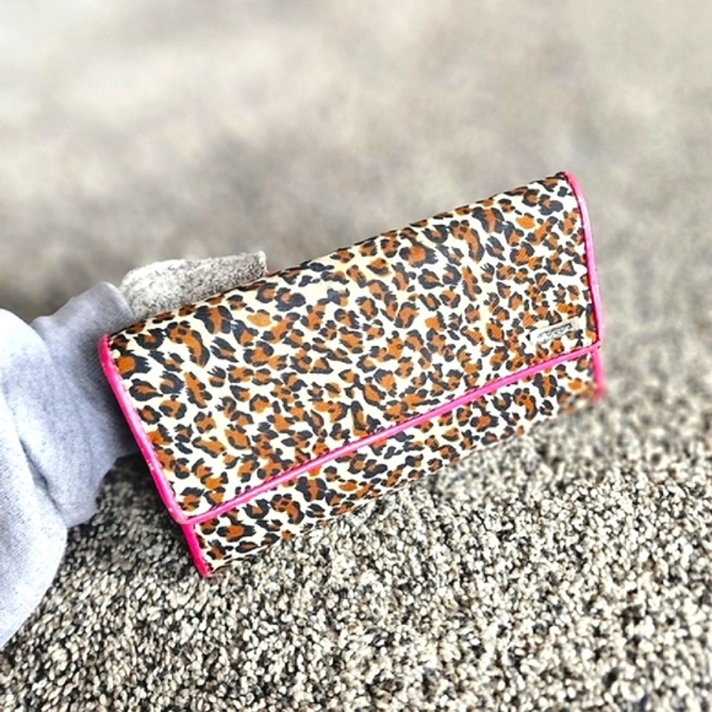 Y2K Fossil Animal Print Women's Wallet Envelope Fold Hot Pink Leopard 🐆 Retro